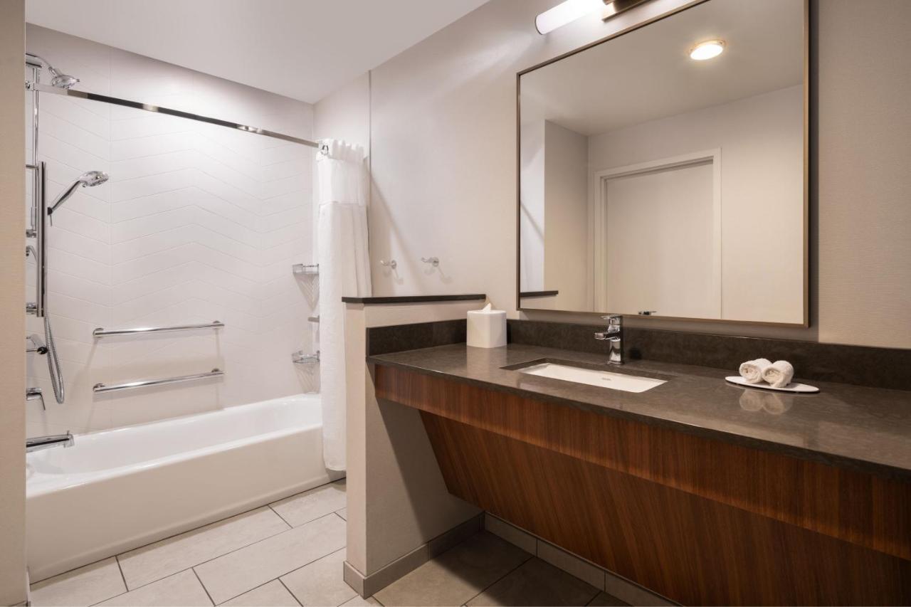 Fairfield Inn & Suites By Marriott Cleveland Tiedeman Road Brooklyn Εξωτερικό φωτογραφία